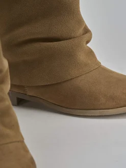 Stivali tacco 2cm camoscio marrone