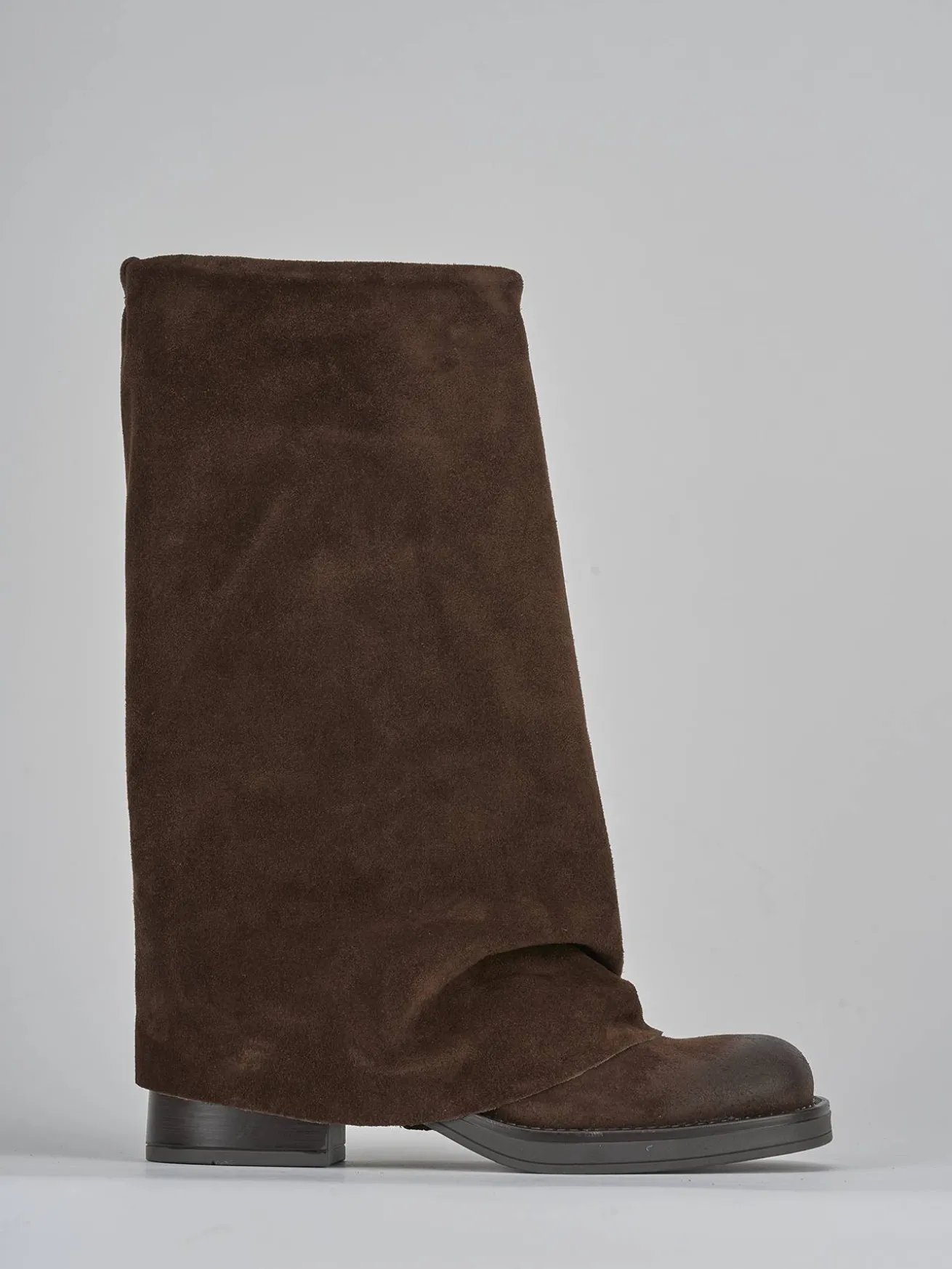 Stivali tacco 3cm camoscio testa