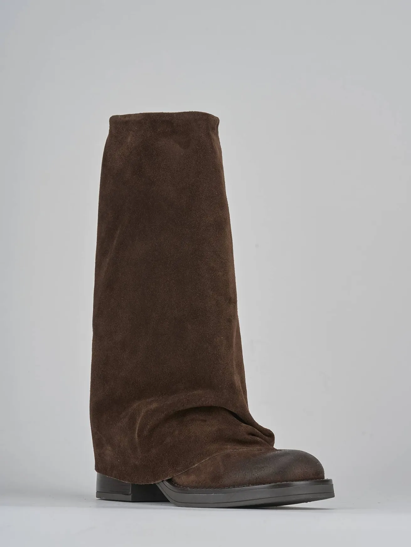 Stivali tacco 3cm camoscio testa