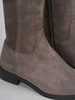 Stivali tacco 2cm camoscio beige