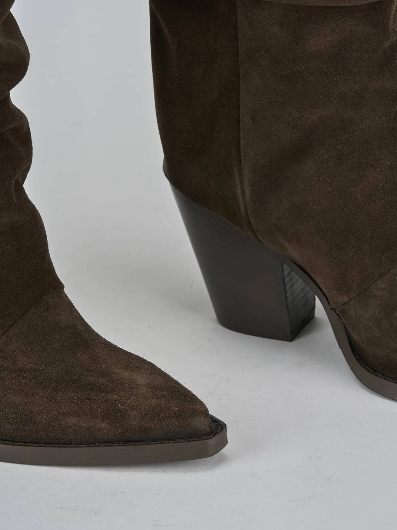 Stivali tacco 9cm camoscio testa