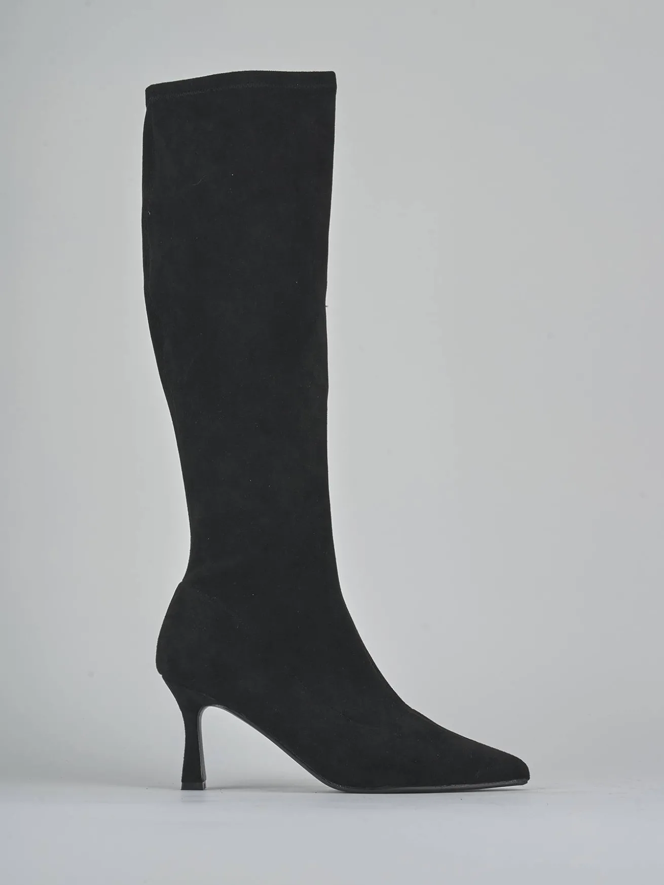 Stivali tacco 7cm camoscio sostenible nero