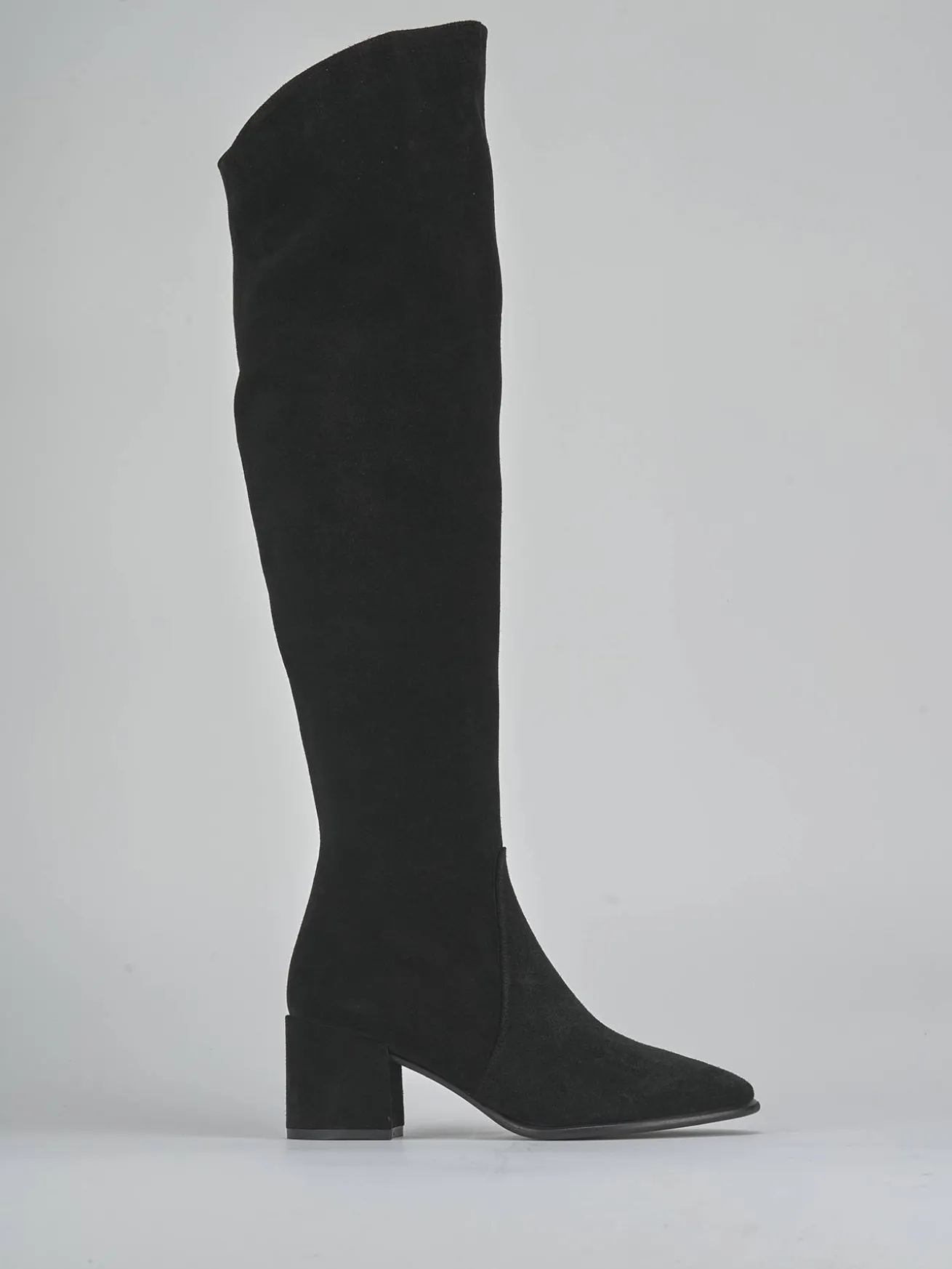 Stivali tacco 6cm camoscio nero