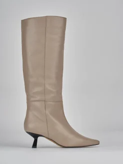 Stivali tacco 5cm pelle beige