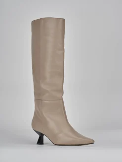 Stivali tacco 5cm pelle beige