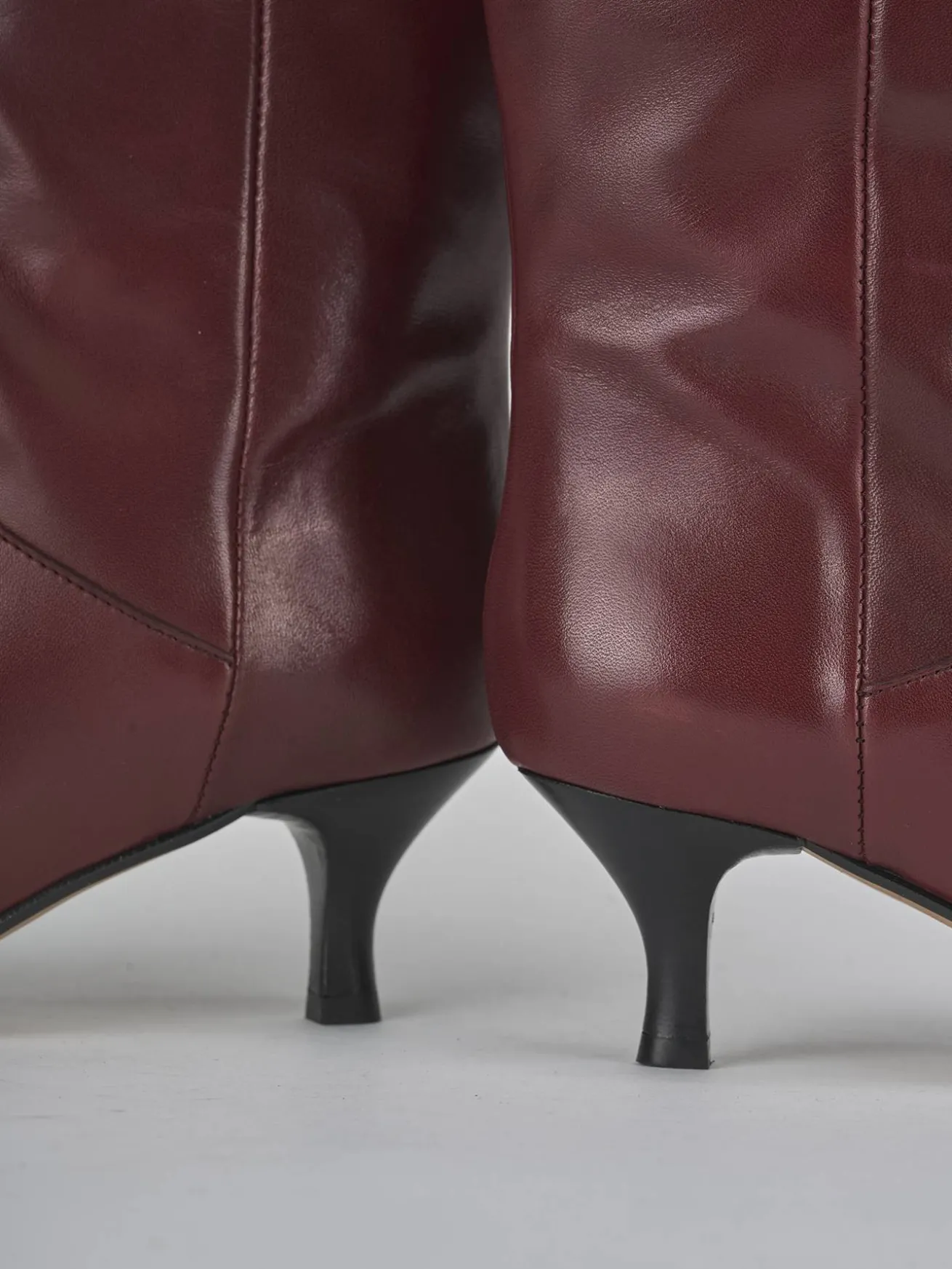 Stivali tacco 5cm pelle bordo'