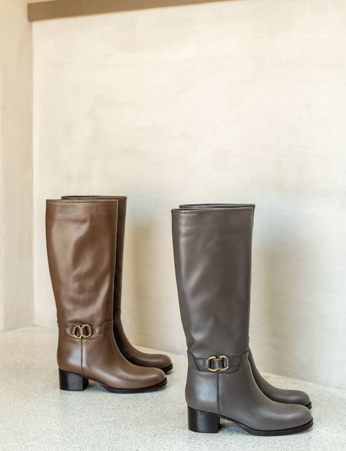 Stivali tacco 4cm pelle grigio