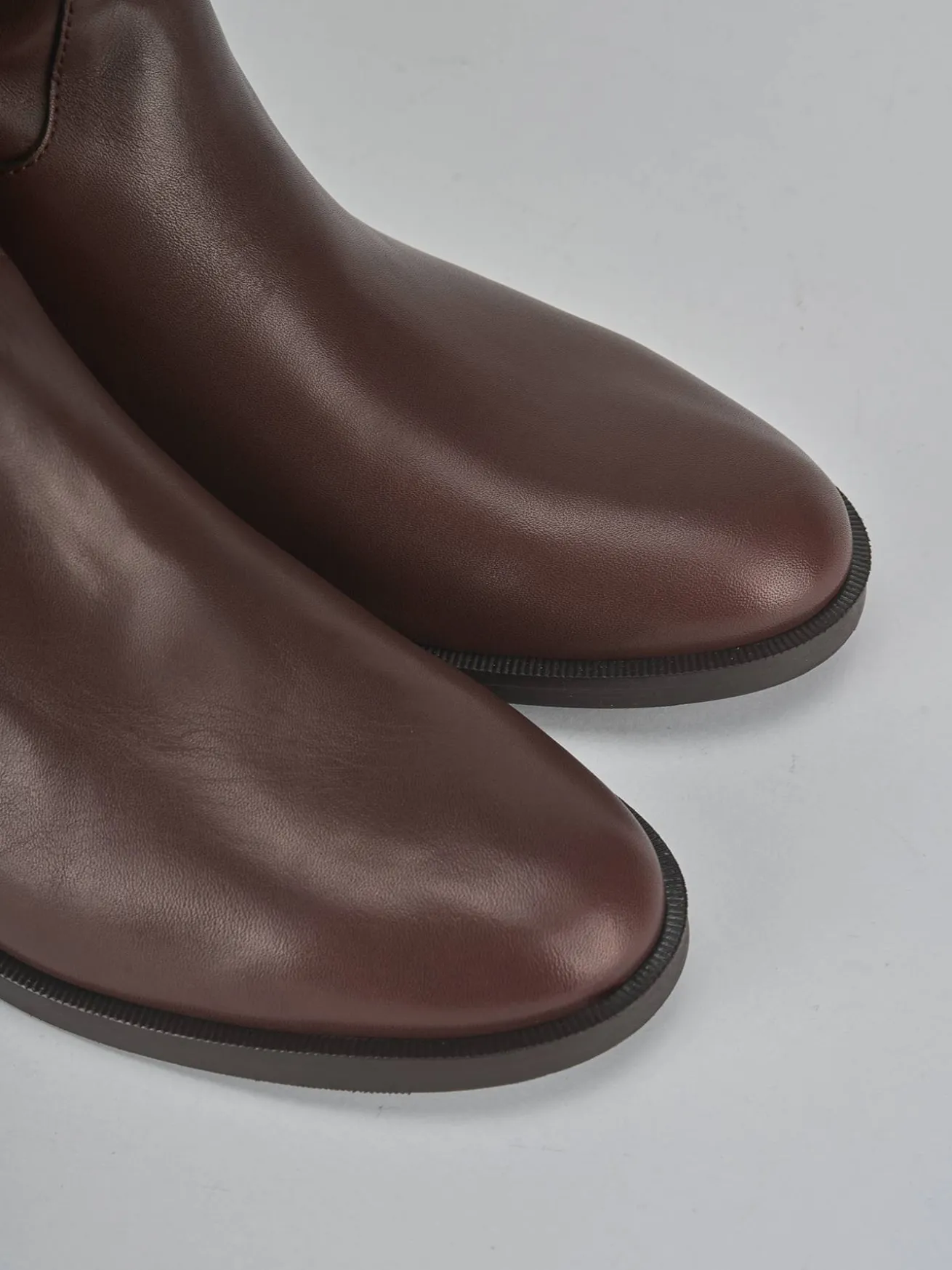 Stivali tacco 2cm pelle marrone