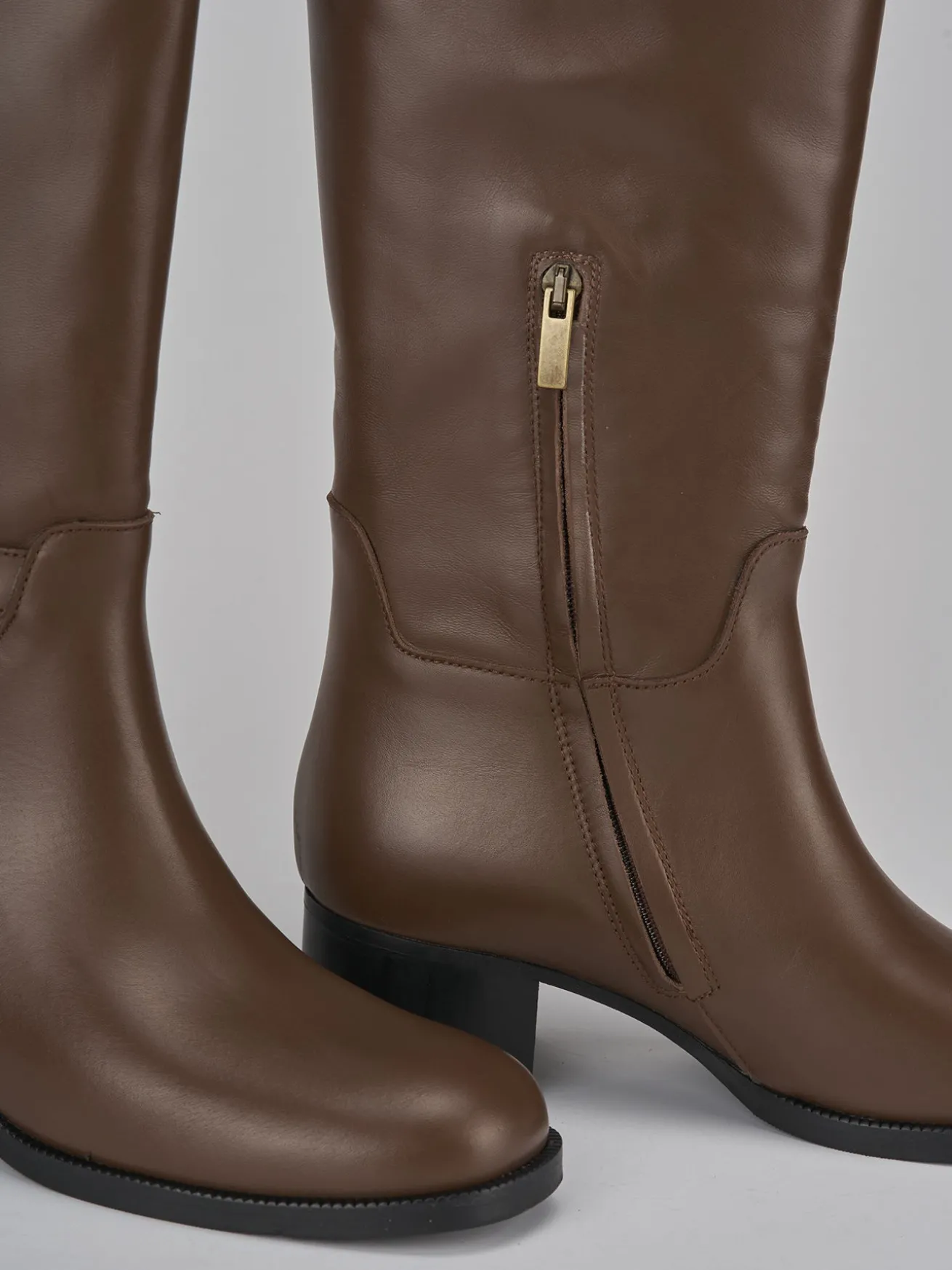 Stivali tacco 4cm pelle marrone