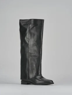 Stivali tacco 2cm pelle nero