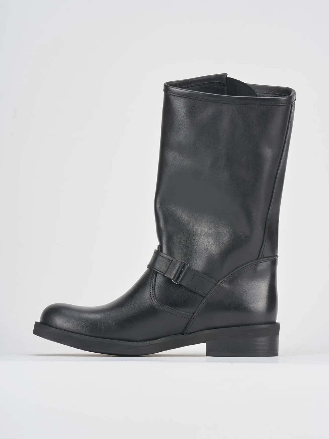 Stivali tacco 3cm pelle nero