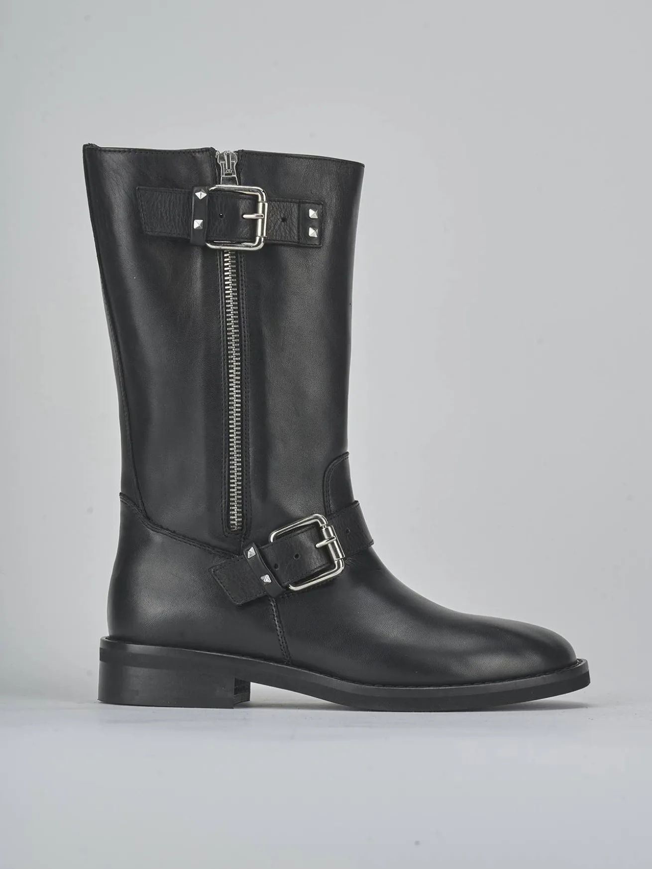 Stivali tacco 2cm pelle nero