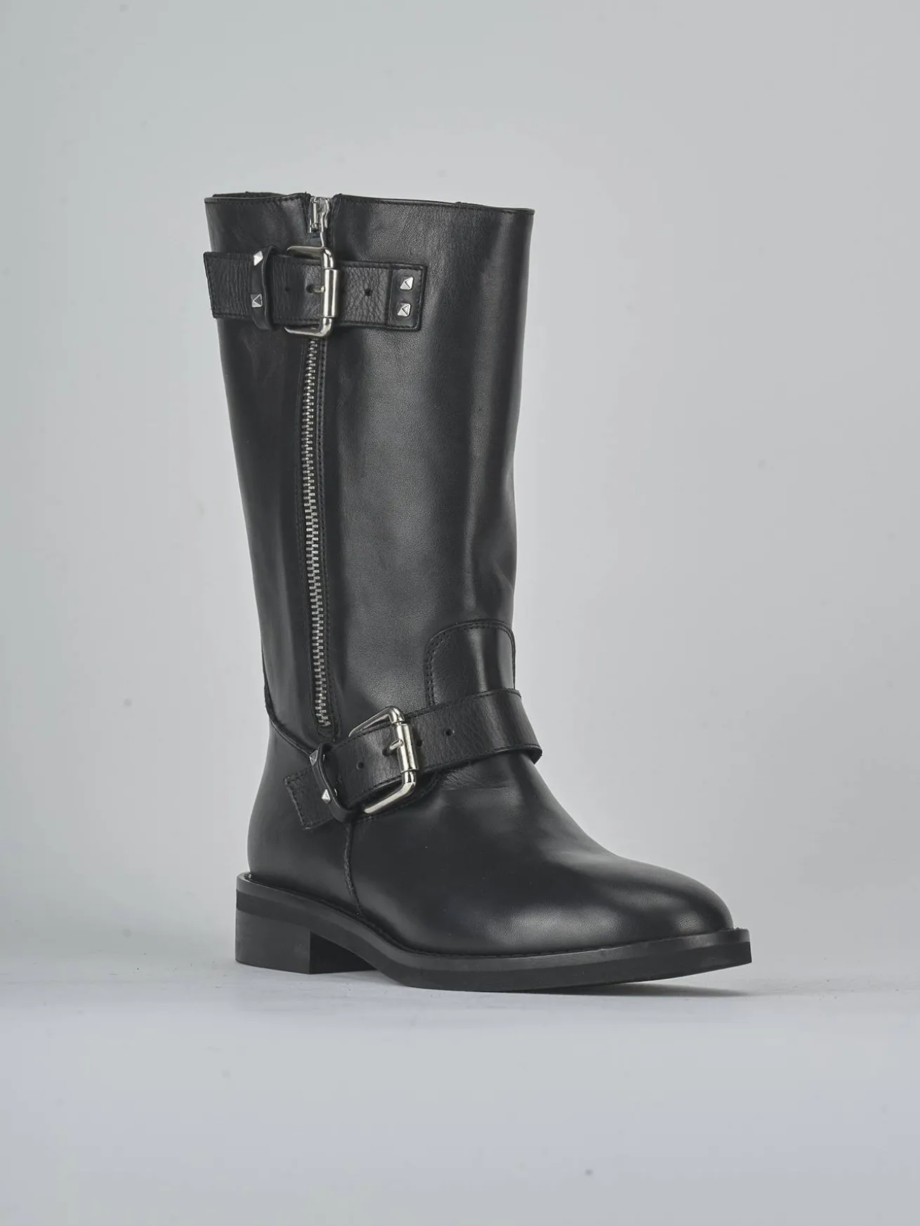 Stivali tacco 2cm pelle nero