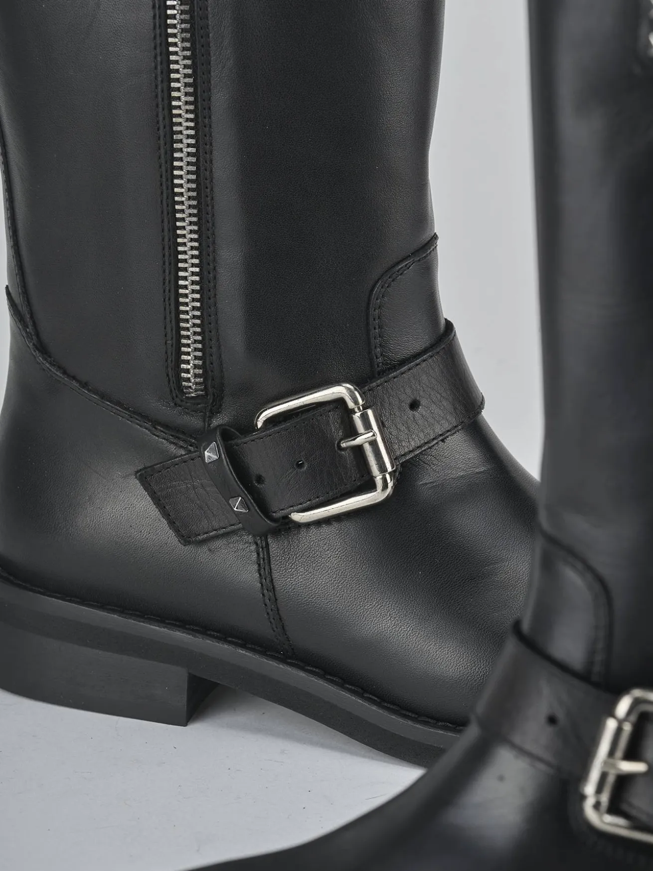 Stivali tacco 2cm pelle nero