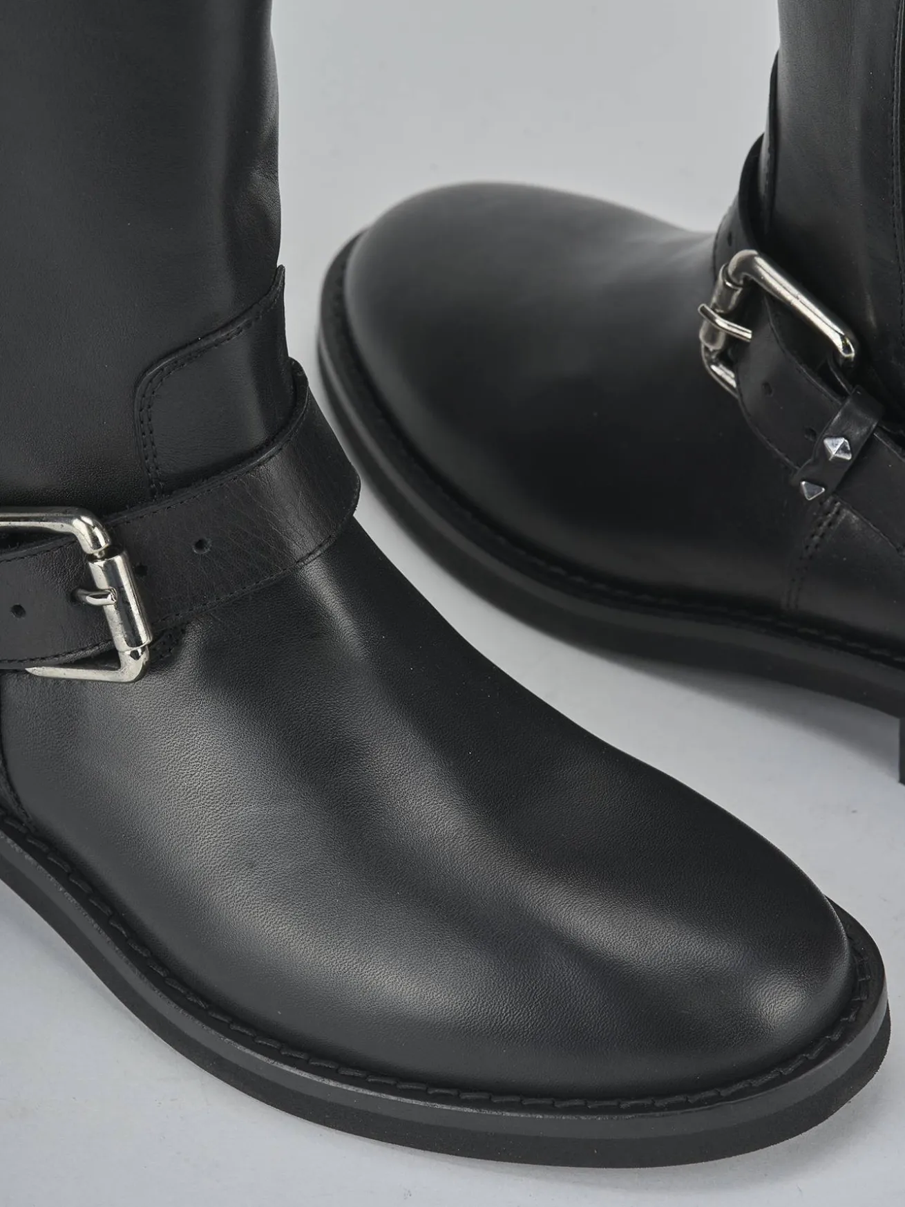 Stivali tacco 2cm pelle nero