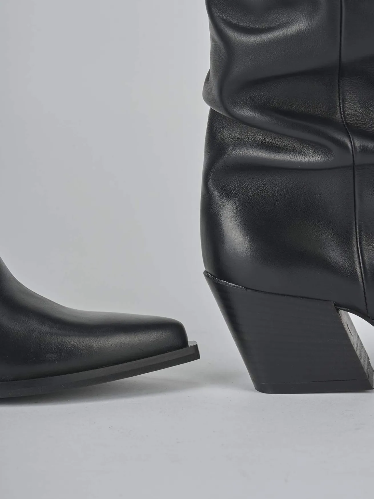 Stivali tacco 6cm pelle nero