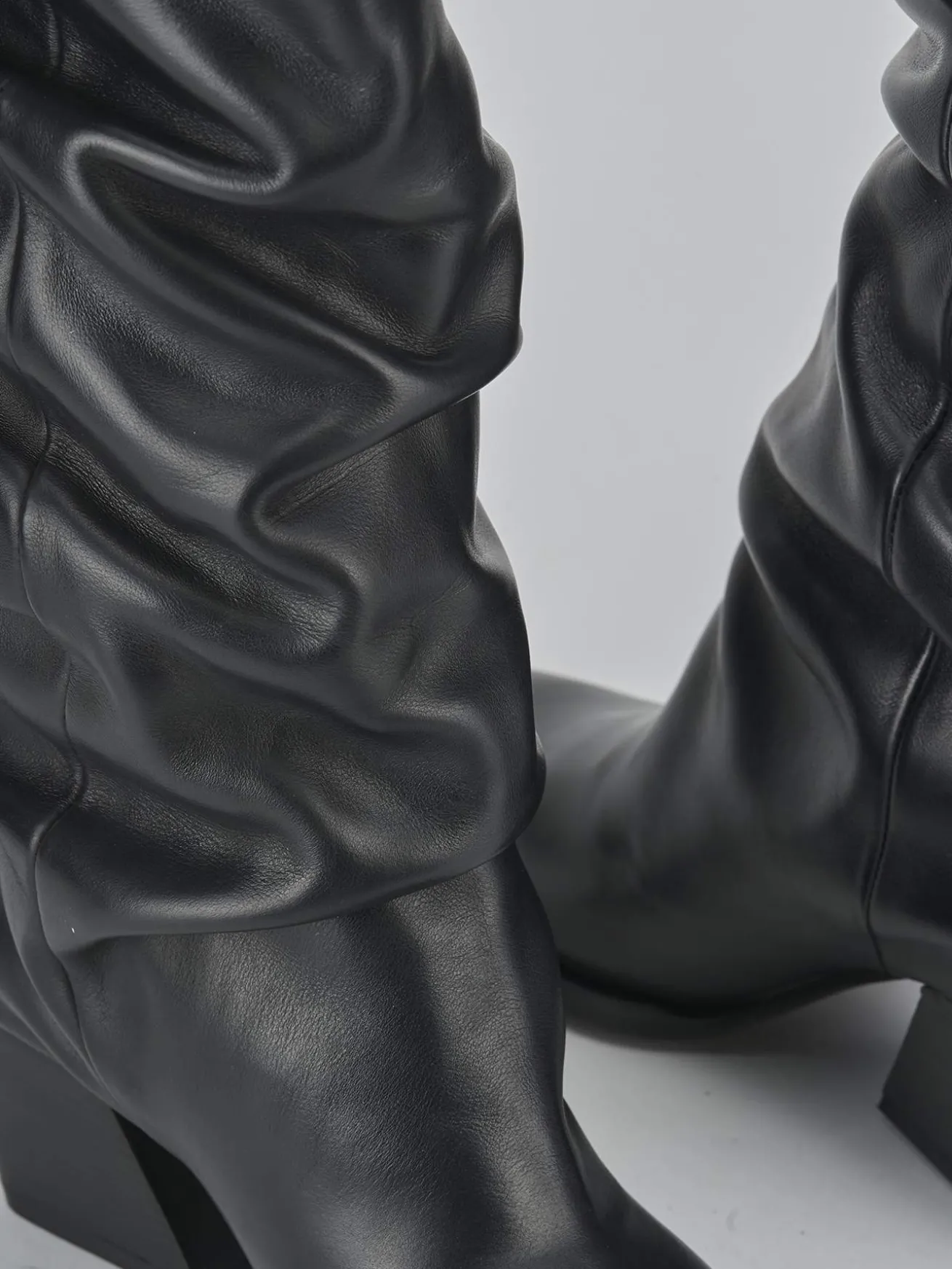 Stivali tacco 6cm pelle nero