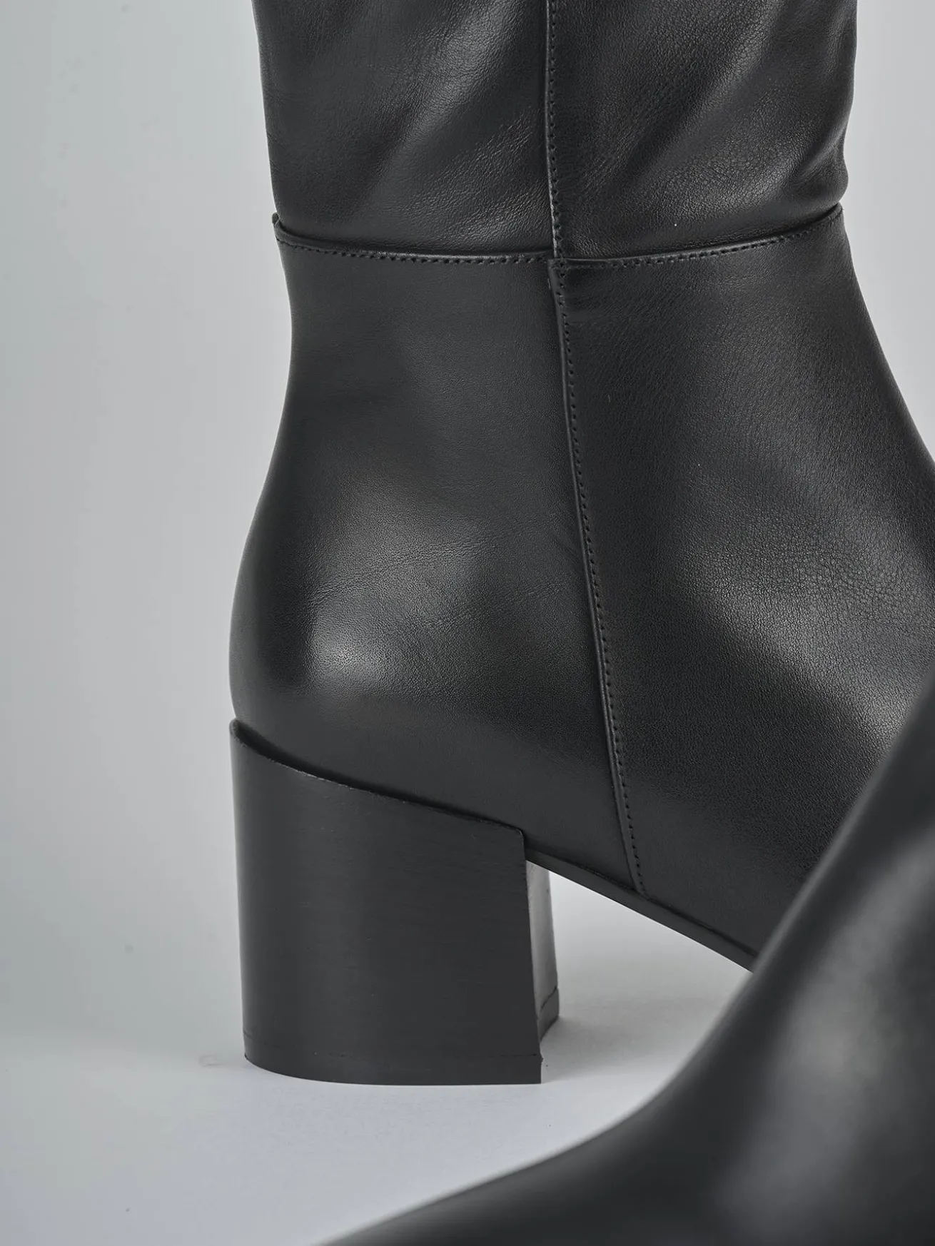 Stivali tacco 6cm pelle nero