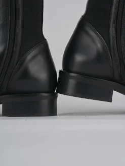 Stivali tacco 3cm pelle nero