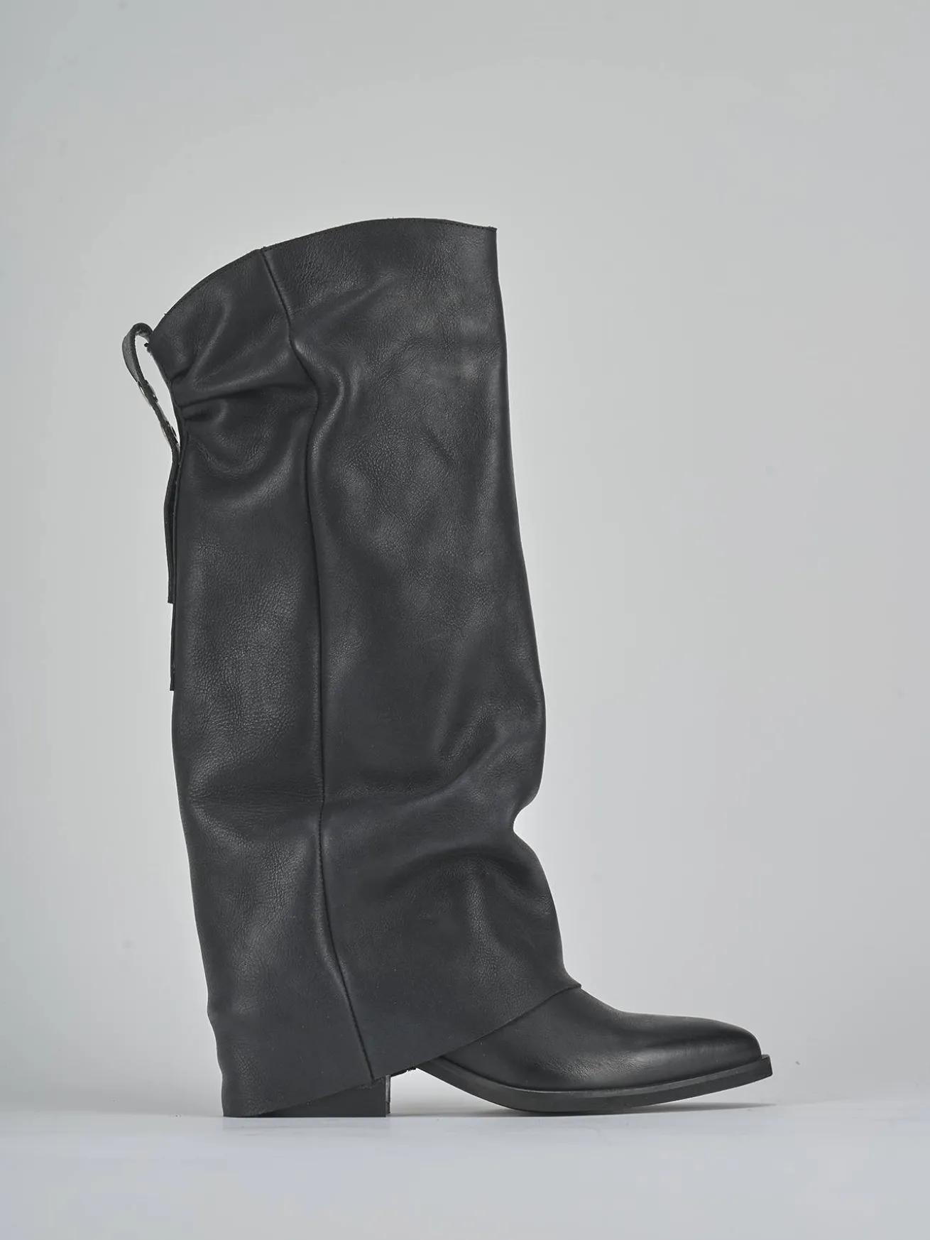 Stivali tacco 4cm pelle nero