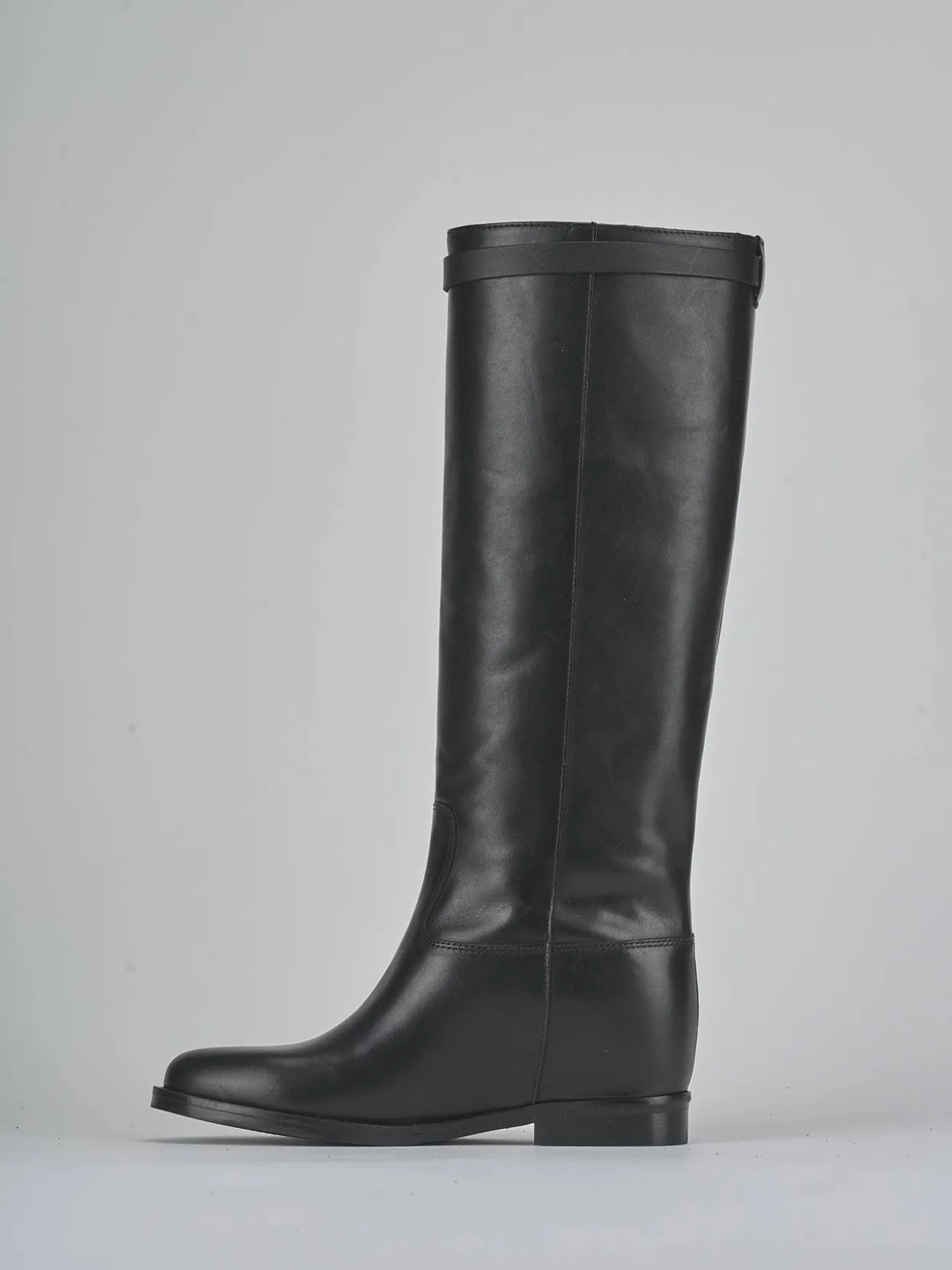 Stivali tacco 2cm pelle nero