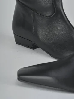 Stivali tacco 3cm pelle nero