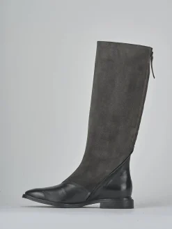 Stivali tacco 2cm pelle nero