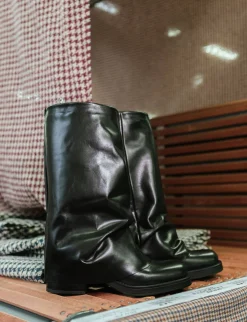 Stivali tacco 3cm pelle nero