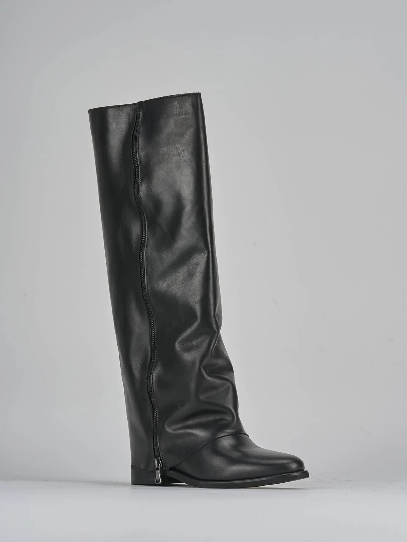 Stivali tacco 2cm pelle nero