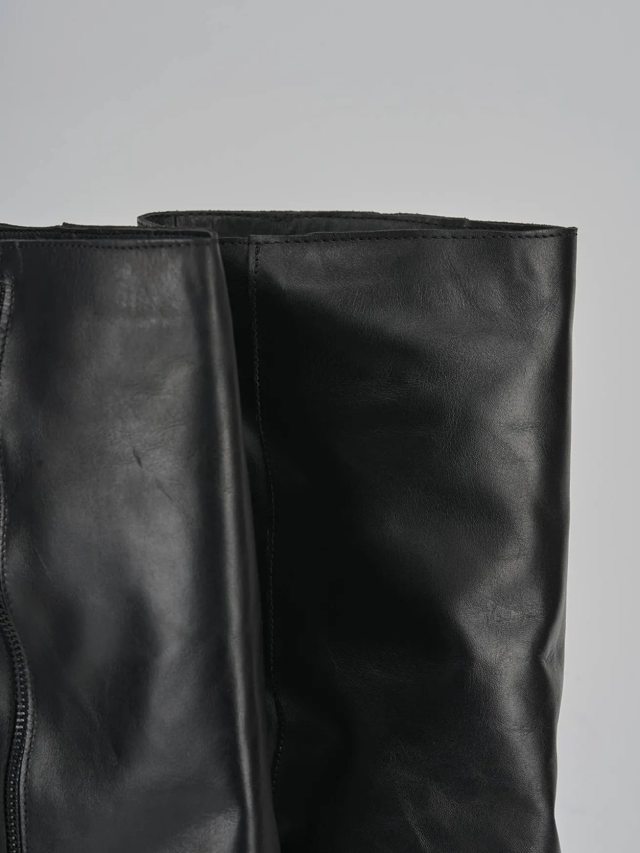 Stivali tacco 2cm pelle nero