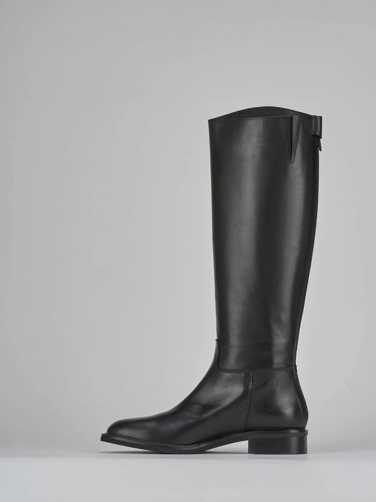 Stivali tacco 3cm pelle nero