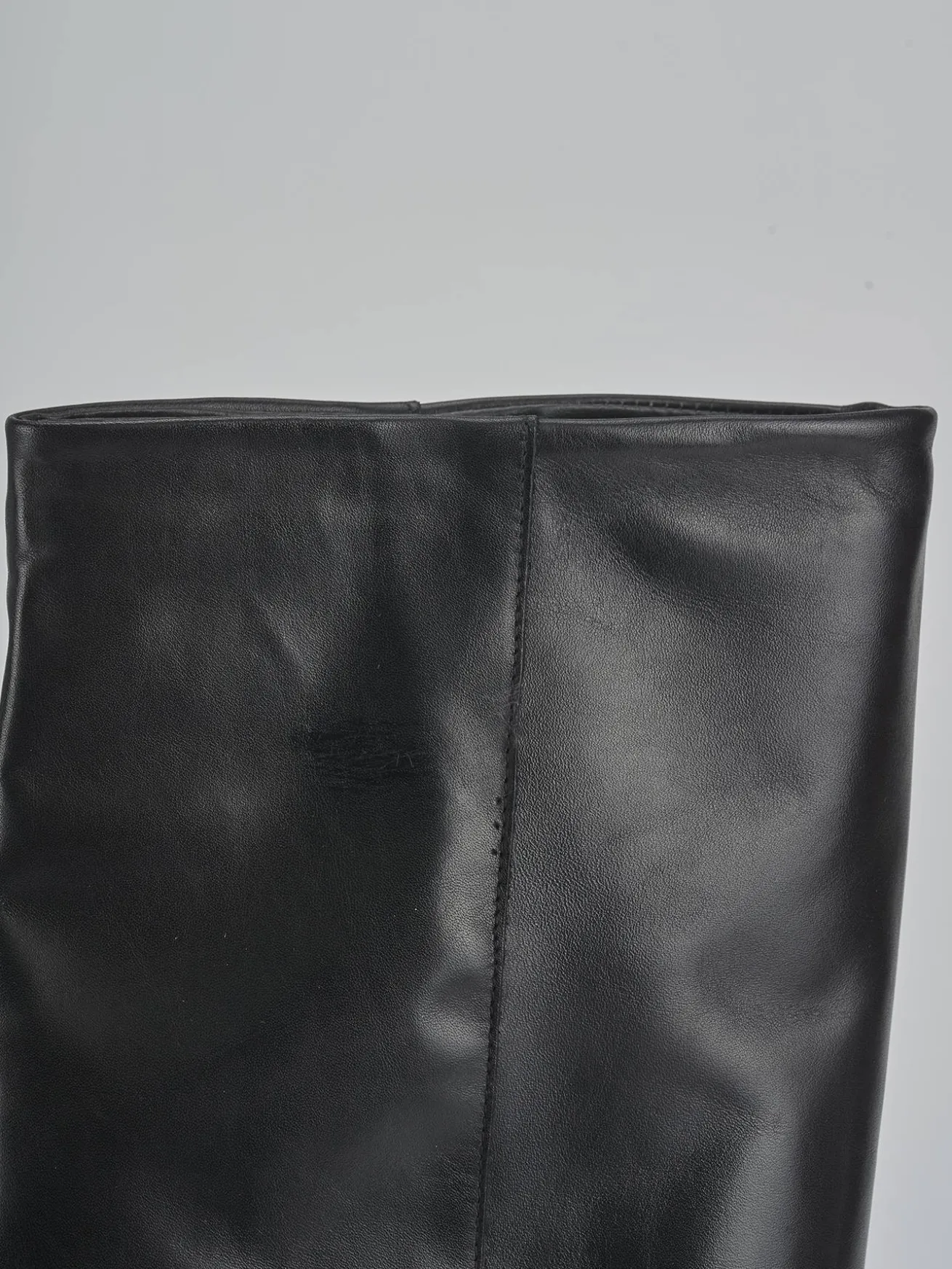 Stivali tacco 2cm pelle nero