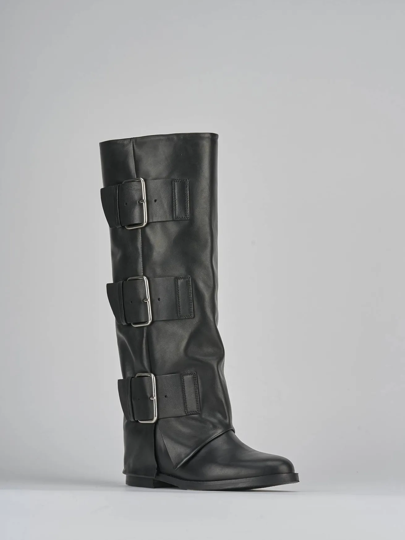 Stivali tacco 2cm pelle nero