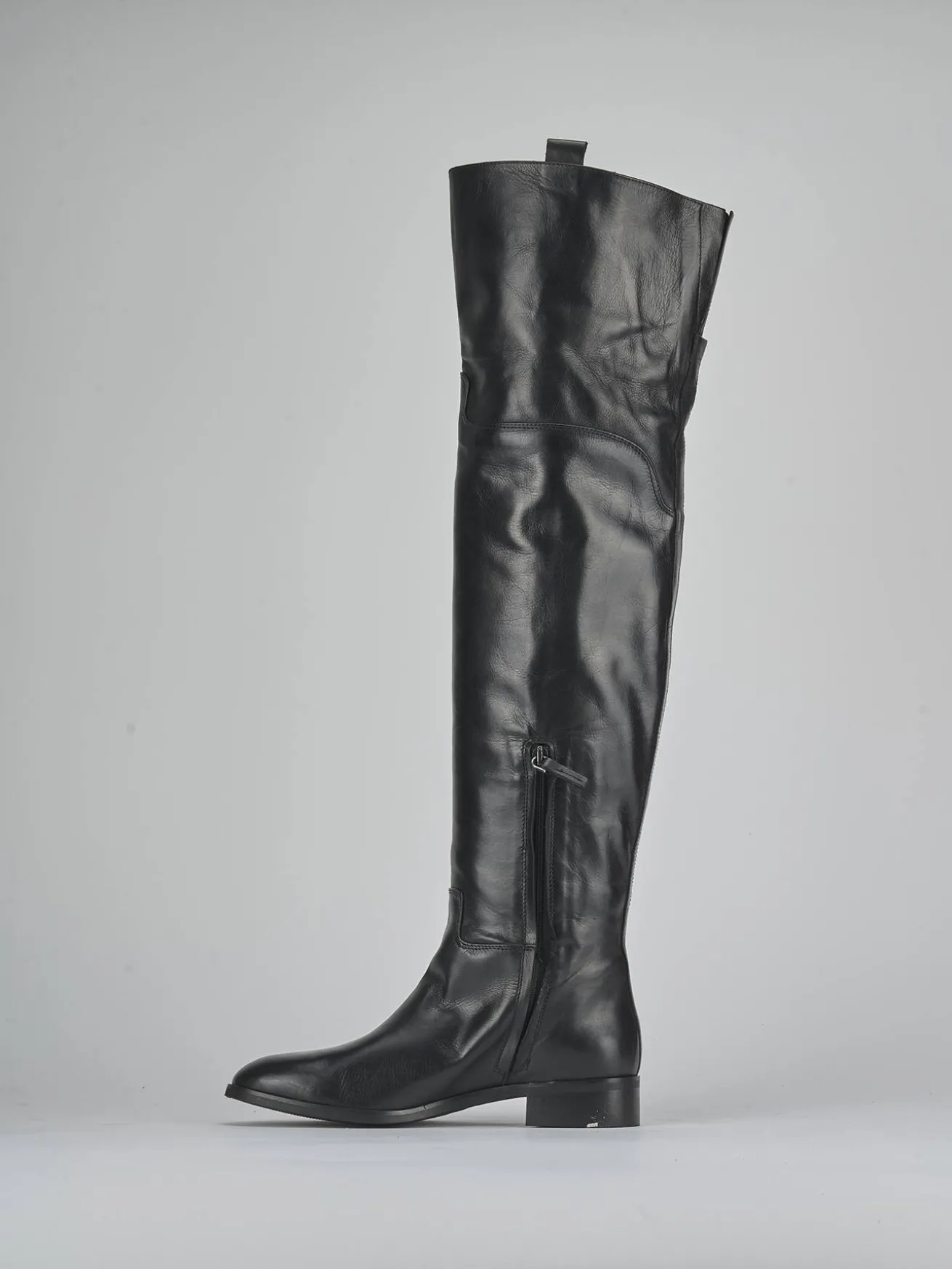 Stivali tacco 3cm pelle nero