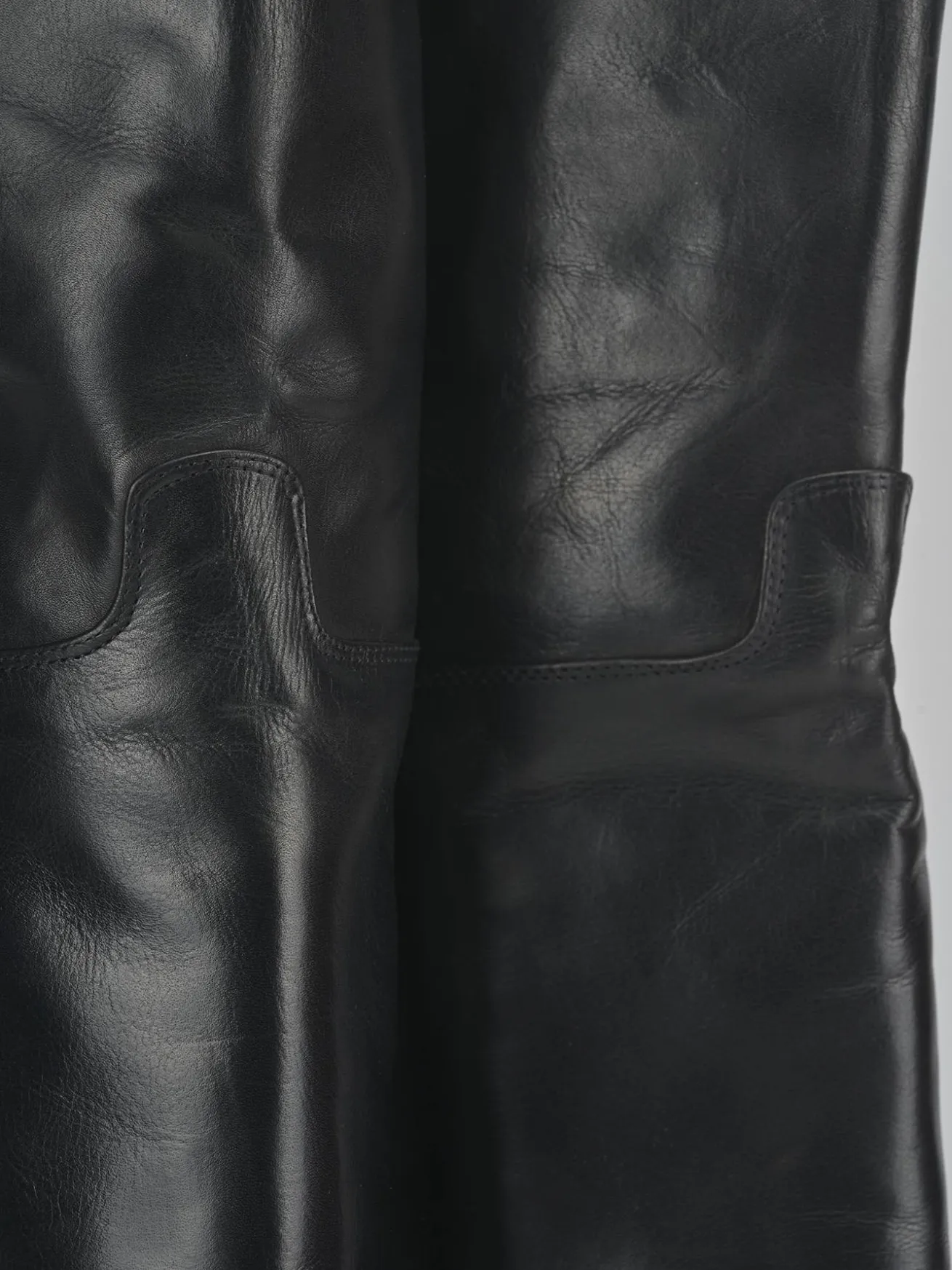 Stivali tacco 3cm pelle nero