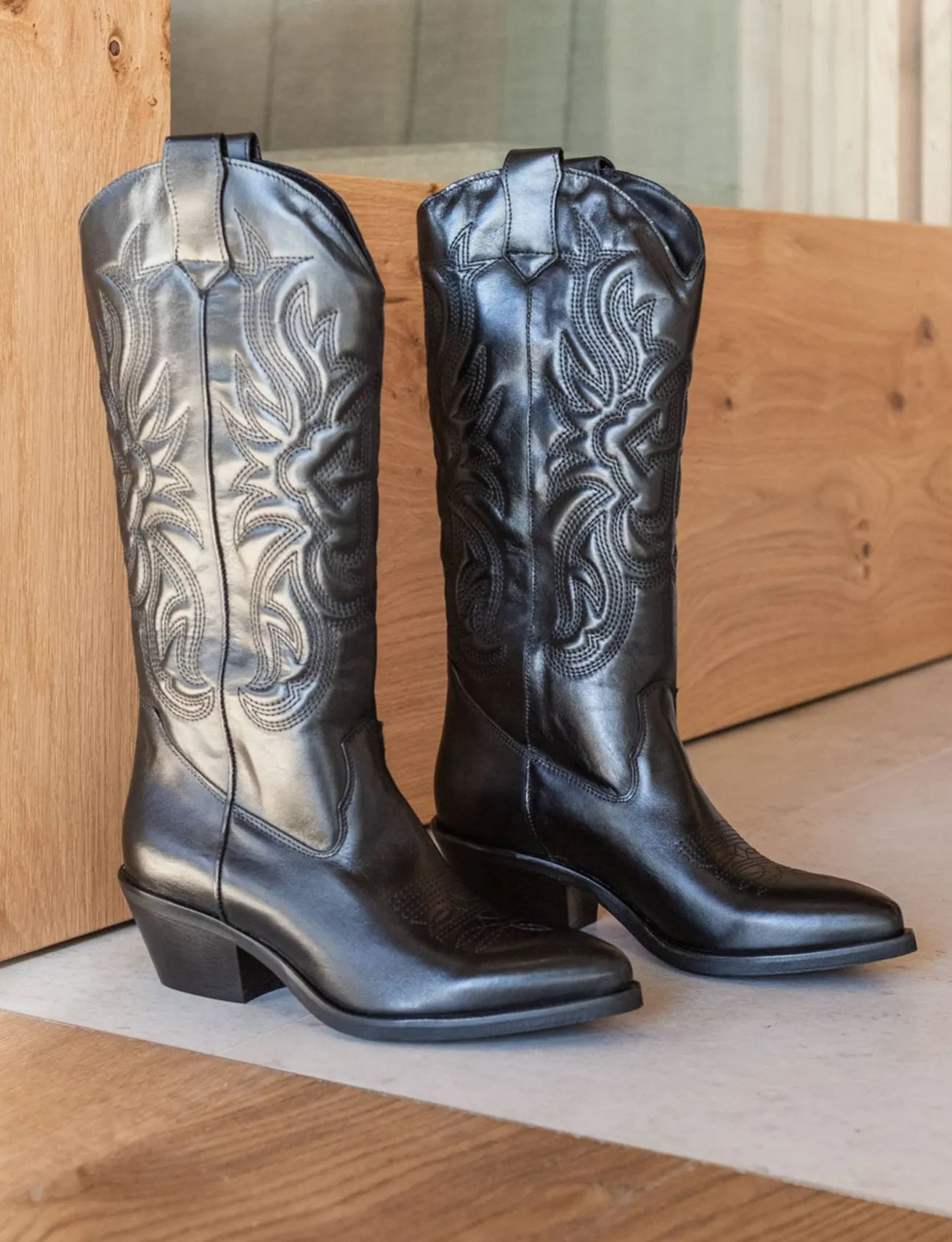 Stivali tacco 4cm pelle nero