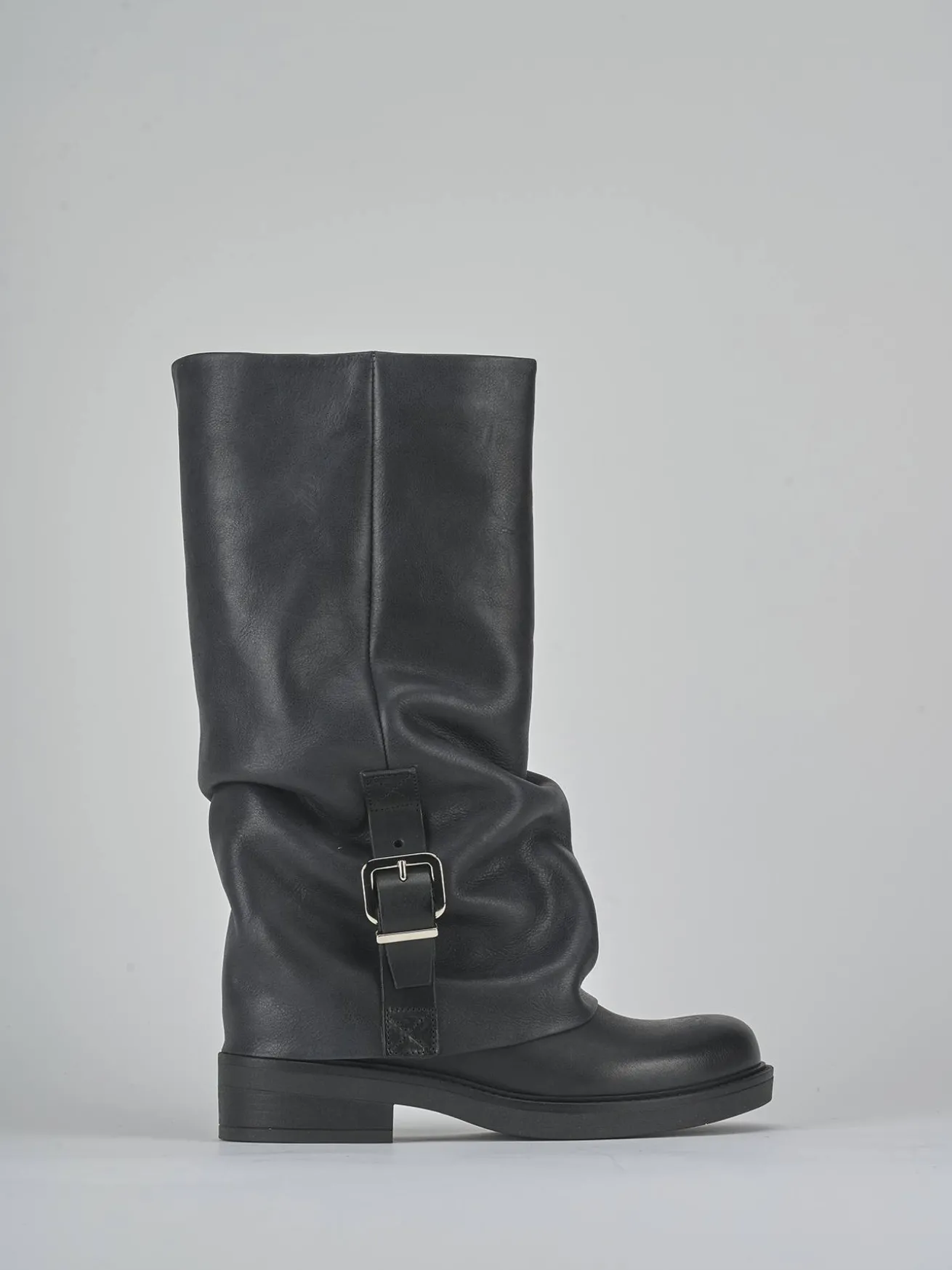 Stivali tacco 3cm pelle nero