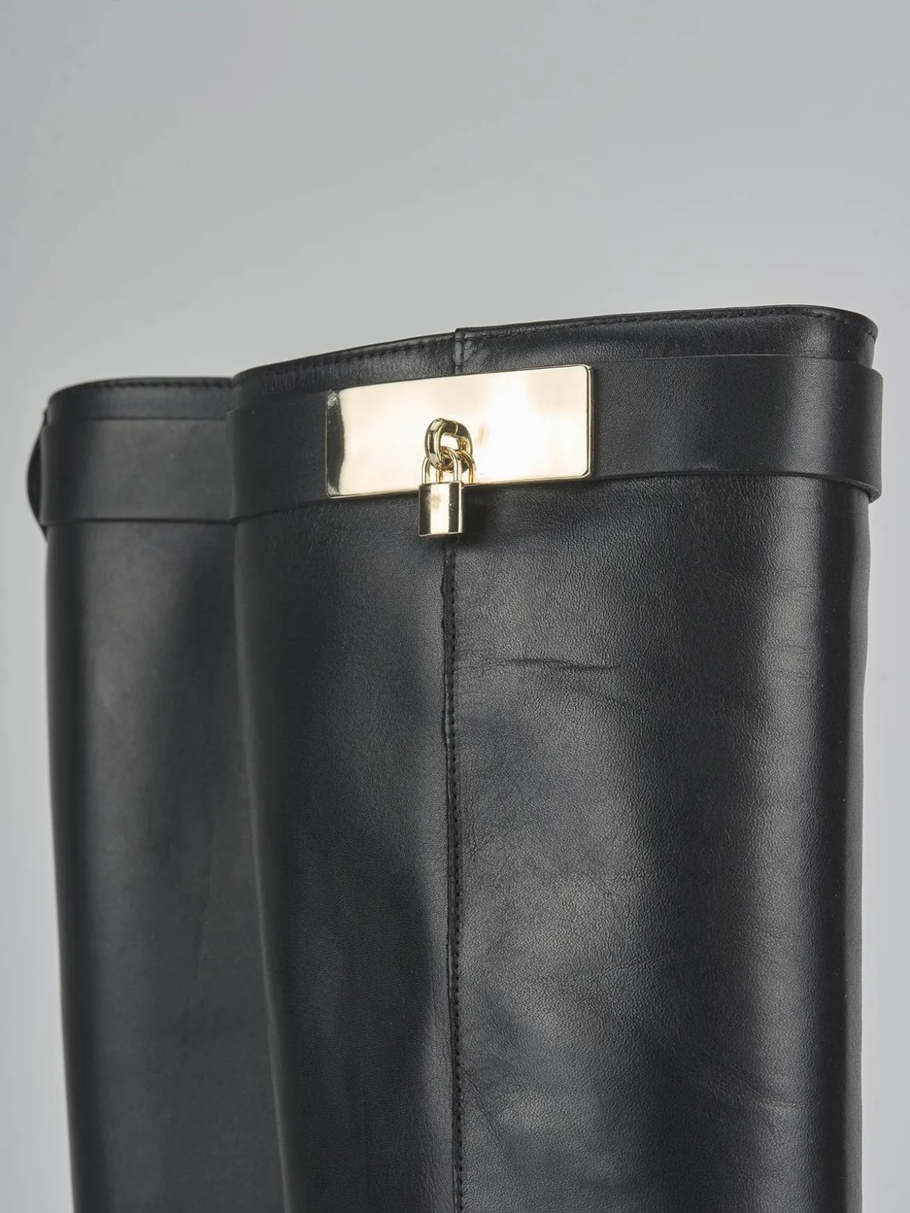 Stivali tacco 2cm pelle nero