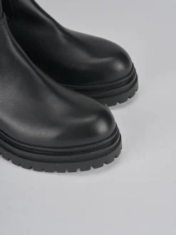 Stivali tacco 3cm pelle nero