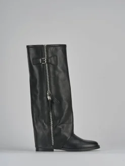 Stivali tacco 2cm pelle nero