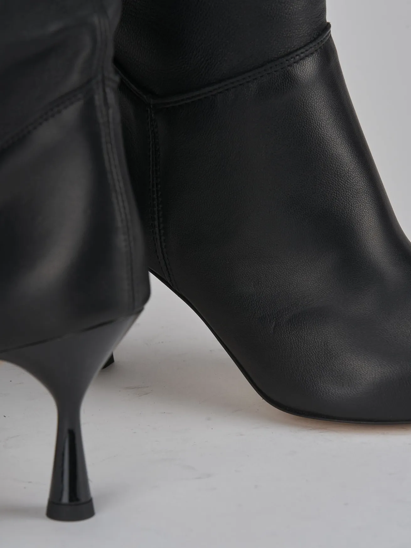 Stivali tacco 7cm pelle nero