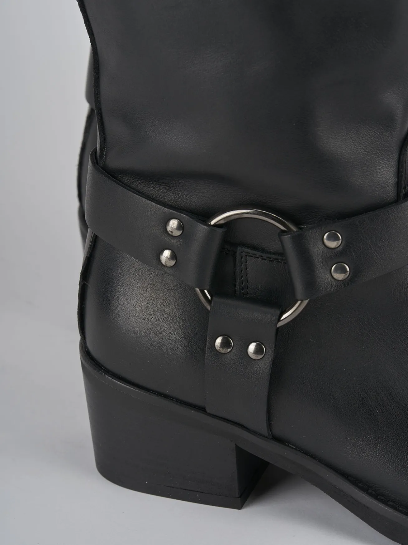 Stivali tacco 4cm pelle nero