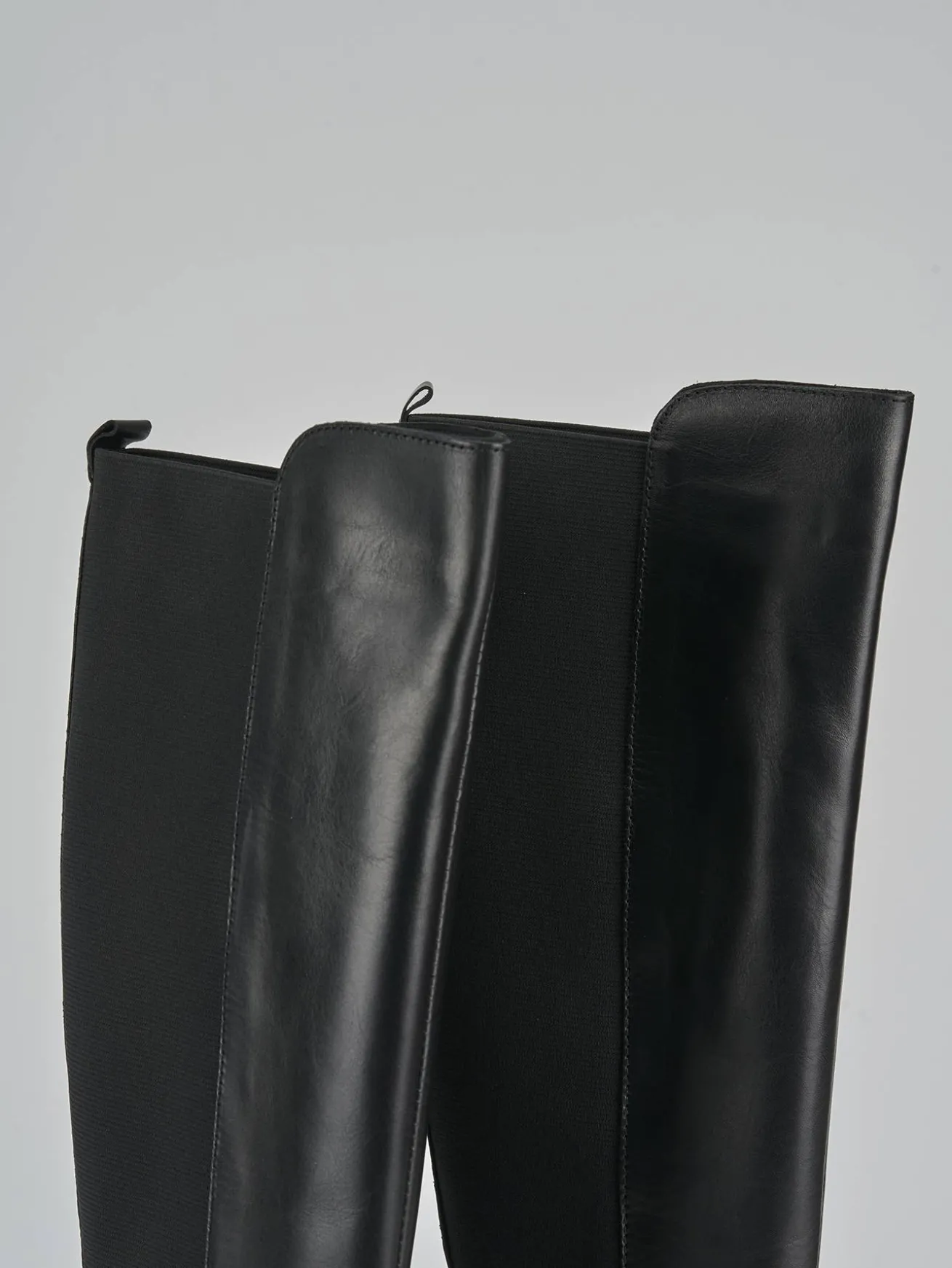 Stivali tacco 2cm pelle nero