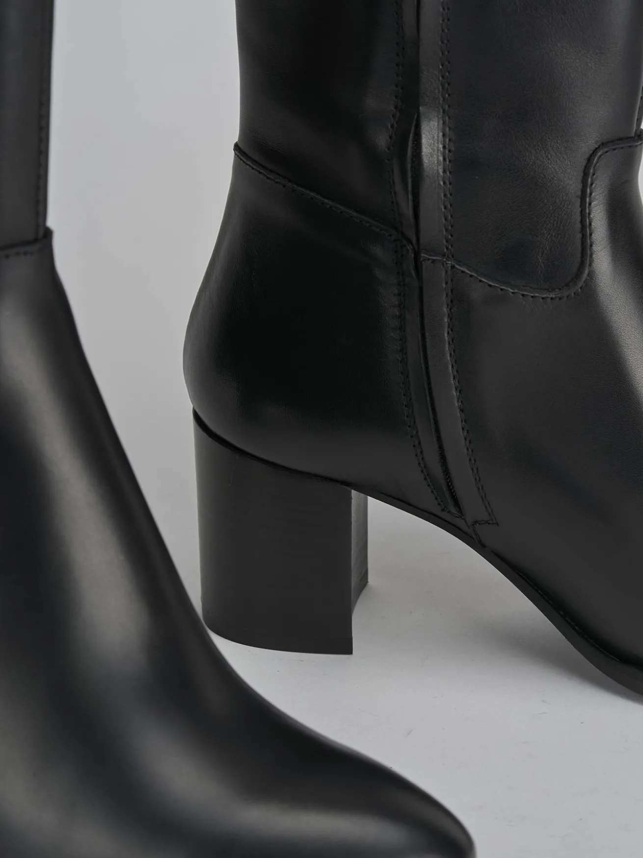 Stivali tacco 6cm pelle nero