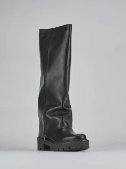 Stivali tacco 3cm pelle nero