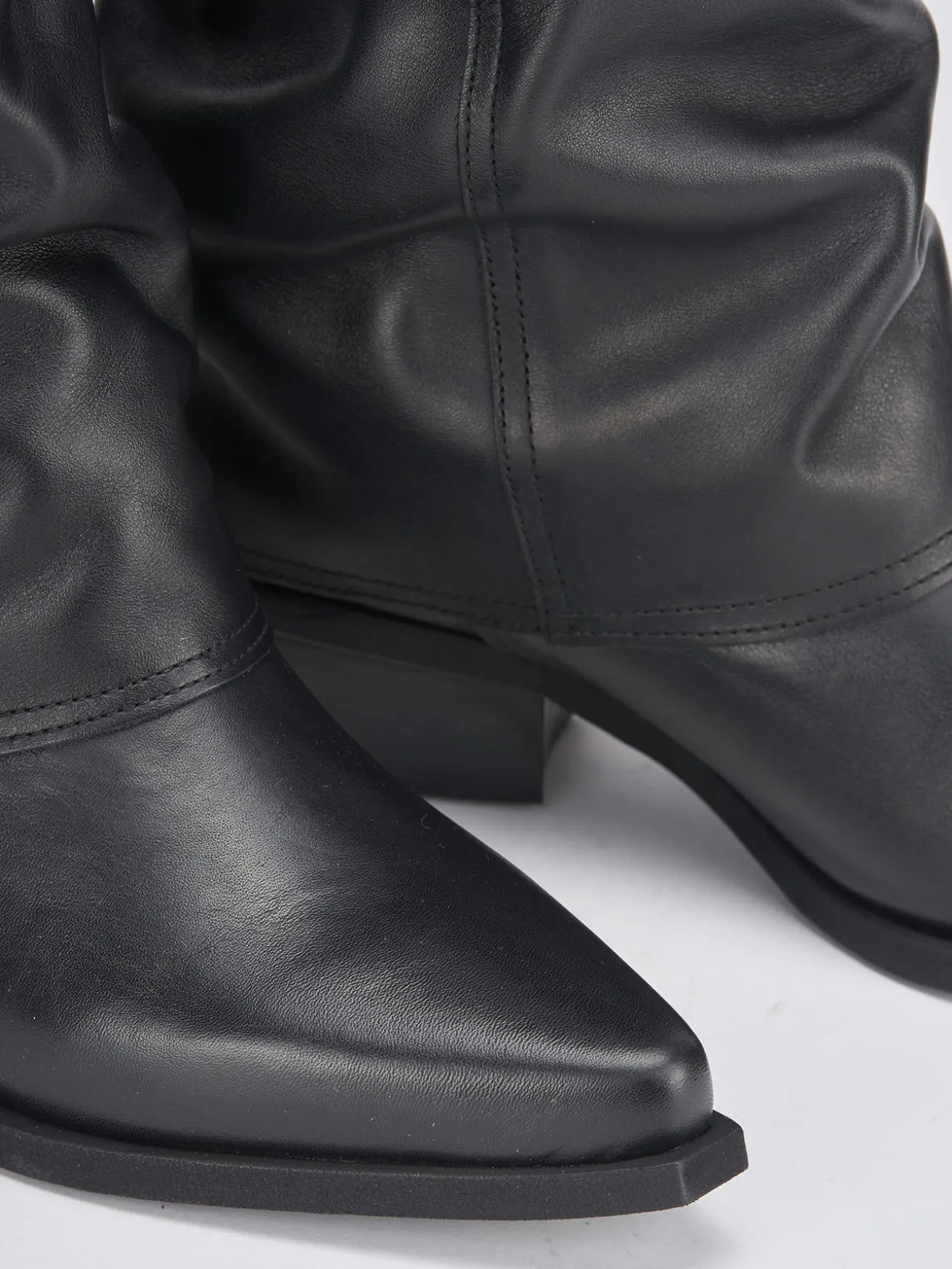 Stivali tacco 5cm pelle nero