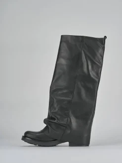 Stivali tacco 3cm pelle nero