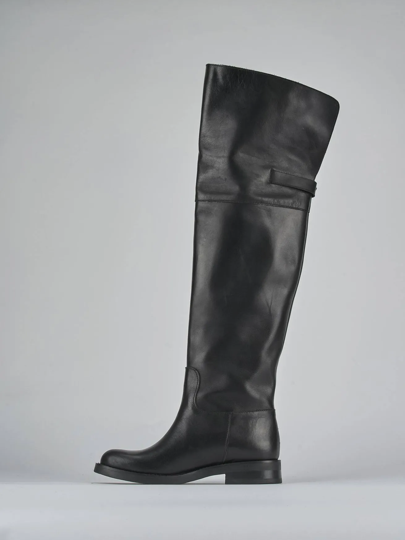 Stivali tacco 1cm pelle nero