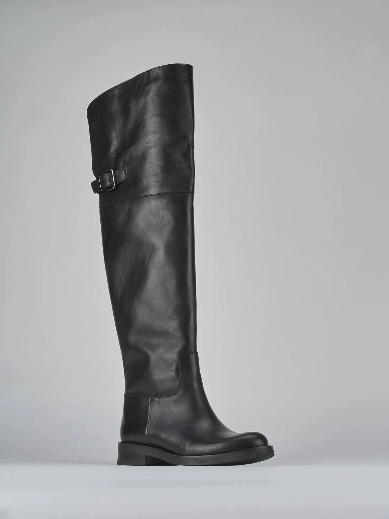 Stivali tacco 1cm pelle nero