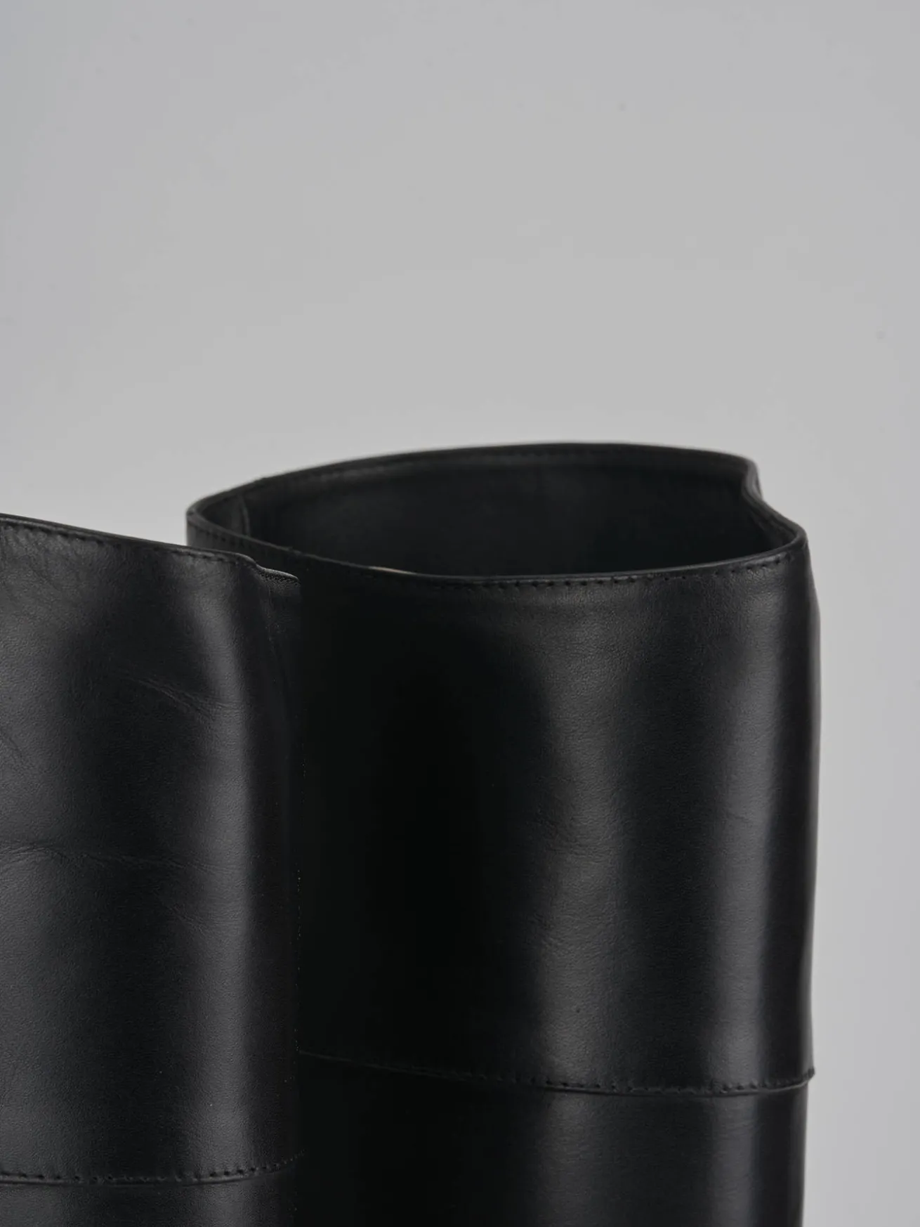 Stivali tacco 2cm pelle nero